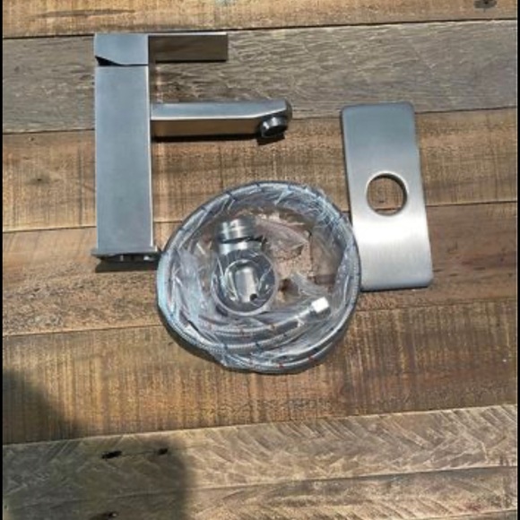 Bathroom Faucet new - Picture 3 of 4